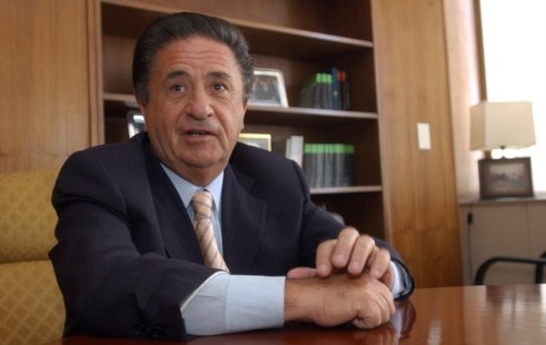 Duhalde calificó al matrimonio Kirchner como "Guapos de opereta"