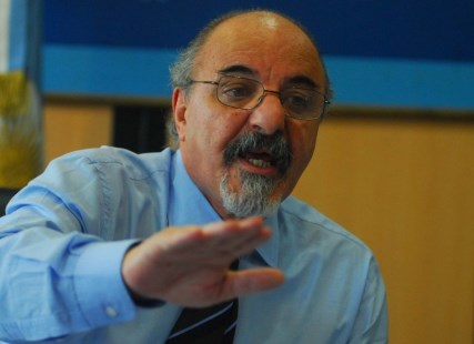 Carlos Tomada.