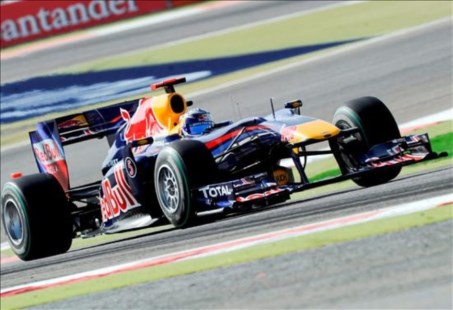 El alemán Vettel largará primero en Bahrein en el comienzo de la Fórmula 1