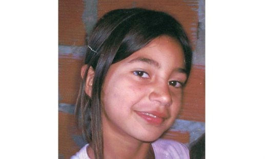 Excavaron en la casa del padrastro de la niña desaparecida en el tren