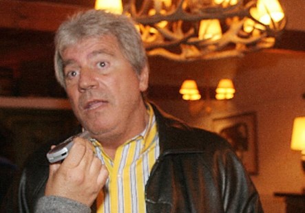 Crespi dice que la salida de Maradona fue un papelón