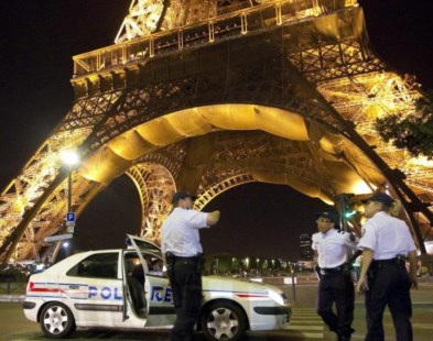 Evacuaron la Torre Eiffel por una falsa amenaza de bomba - El mundo ...
