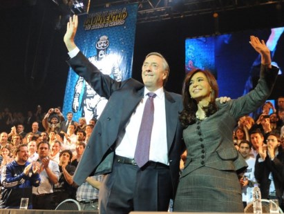 Sin Néstor Kirchner, le toca a Cristina pilotear la transición