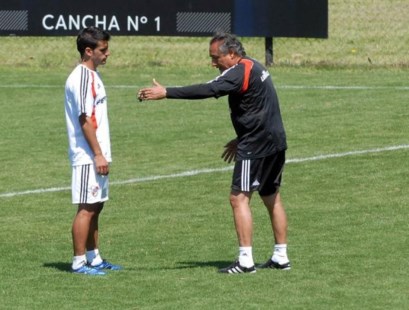 J.J López espera por Buonanotte para definir el equipo
