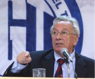 Recalde defiende la designación de su esposa: "Me pegan para pegarle a Moyano y a Cristina"