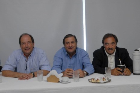 El radicalismo convocó a internas abiertas para el 30 de abril