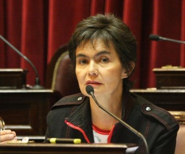 Estenssoro criticó a Macri porque pretende "meter a la Ciudad en la interna peronista nacional"