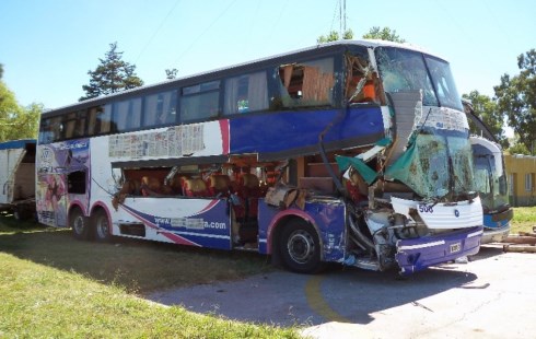 Dos muertos y diez heridos en un choque en la ruta 2 - Actualidad ...