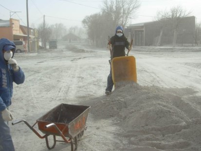 Sigue el alerta en la Patagonia tras una semana de la caída de cenizas