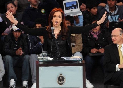 La Presidenta aseguró que San Martín "hoy estaría muy orgulloso de ver este país"