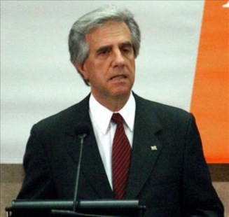Tabaré Vázquez pidió disculpas y anunció que se retira de la política