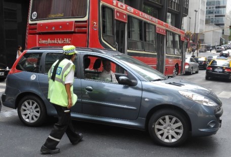 Ya rige la restricción de circulación para autos particulares en el microcentro