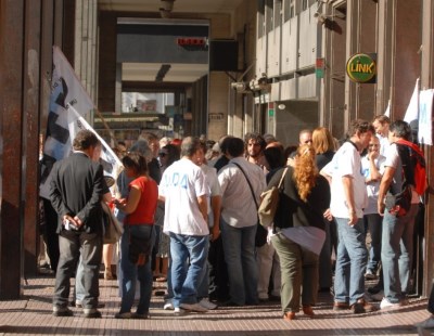 La Unión Docentes Argentinos aceptó la oferta salarial, pero los agremiados en Ademys la rechazaron