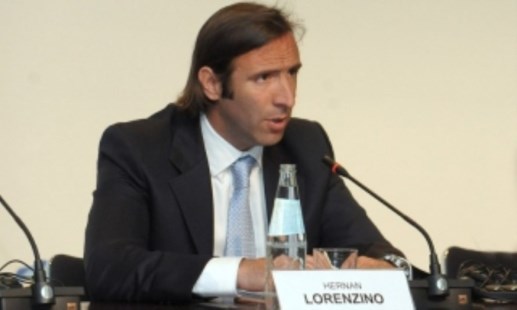Lorenzino: el autoabastecimiento de combustibles es "una meta irrenunciable" del Gobierno