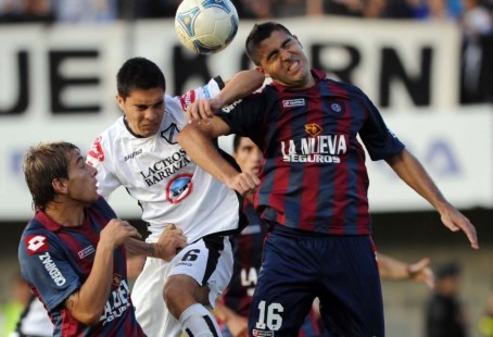 San Lorenzo y All Boys lucharon mucho y jugaron poco