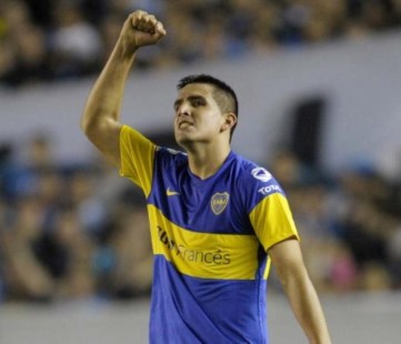 Boca venció a Racing con dos golazos y recuperó la punta
