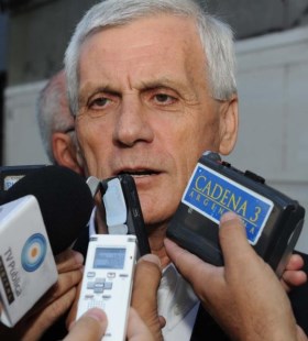 Caló promete "defender a muerte el plan económico" del gobierno