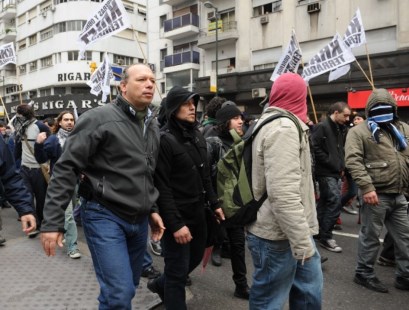 Trabajadores de una empresa alimenticia bloquearon el tránsito frente al Obelisco