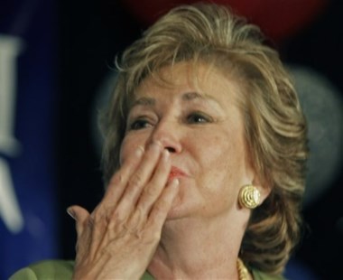 Elizabeth Dole, una prominente figura repubicana y esposa del ex senador Robert Dole, al reconocer la derrota.