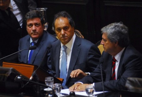 Scioli aseguró que es "necesario adecuar el federalismo fiscal" a los nuevos tiempos