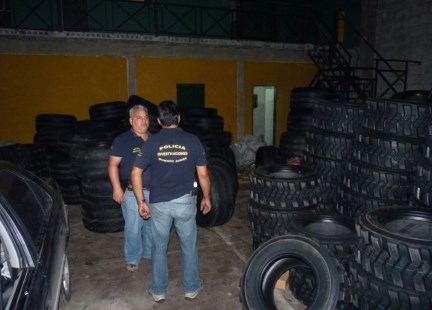 Recuperan en Pilar un camión robado con mas de 500 neumáticos
