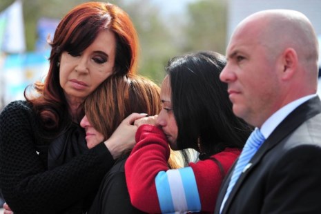 "Mientras ellos envían naves de guerra, nosotros vamos a poner una nave científica"