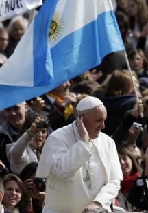 Francisco, profundamente apenado, reza por los fallecidos y pide solidaridad para los perjudicados por la tormenta