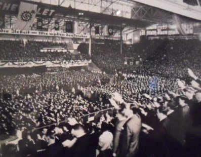 1938: Festejo nazi en el Luna Park