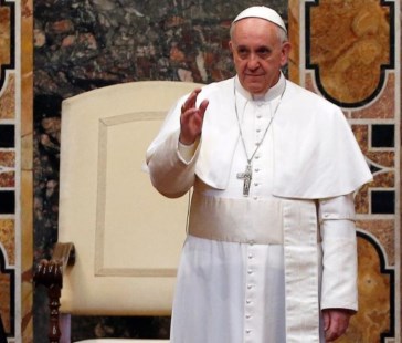 Francisco crea una comisión de cardenales para estudiar la reforma de la Curia Romana