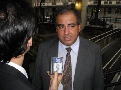 Piden la renuncia de Puricelli por "inepto"