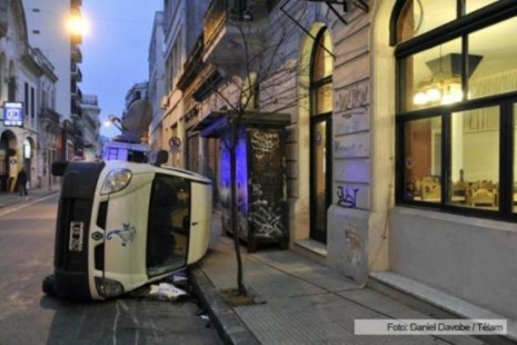 Choque y vuelco con un herido en San Telmo