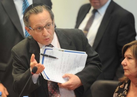 La AMIA calificó de "absolutamente desprolijo y para nada confiable" la aprobación de Irán al pacto con la Argentina