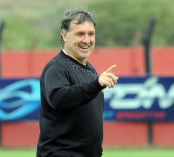 Martino ve a Newell´s favorito "por actualidad" y a Boca "por historia"