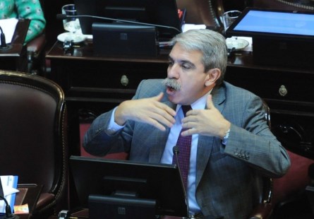 "Antes que devaluar es preferible, tener una alternativa para que dineros negros, clandestinos regresen" al país