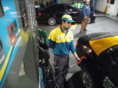 Estaciones de servicio y garajes acordaron una suba salarial del 27 por ciento