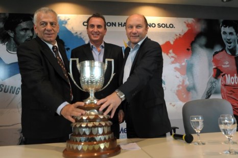 El puntapié inicial para la Superfinal del fútbol argentino 
