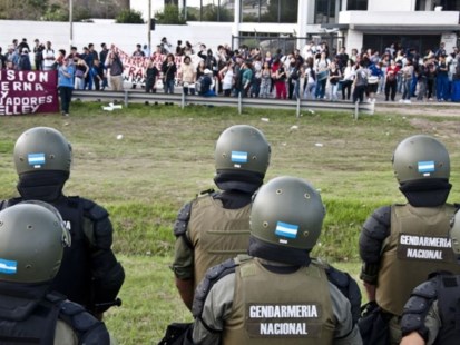 Gendarmería desalojó de la Panamericana a trabajadores de una autopartista