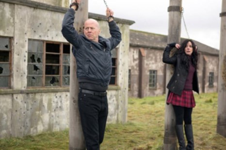 Frank Moses (Bruce Willis) y Sarah (Mary Louise-Parker), a merced del destino.