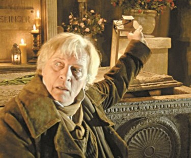 Thomas Krestchmann, como el conde Drácula, un personaje que no provoca miedo.