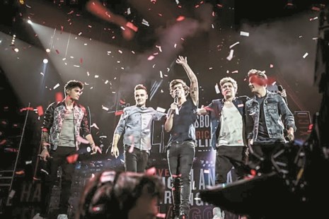 Cada recital de "One Direction" es una fiesta aclamada por sus fans. 
