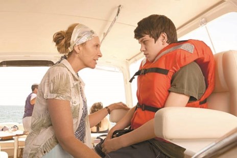 Pam (Toni Colette) y Duncan (Liam James), madre e hijo de vacaciones. 