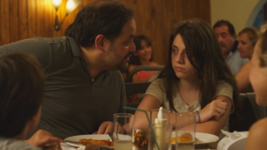 Alberto (Néstor Guzzini) y Lucía (Malú Chouza), redescubren su relación padre-hija. 