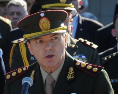 Milani aseguró que el Ejército defiende "todos los derechos humanos y la Constitución"
