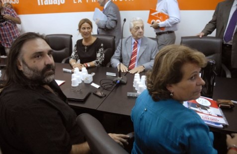 Los docentes bonaerenses comenzaron a discutir salarios pero deberán esperar una definición nacional