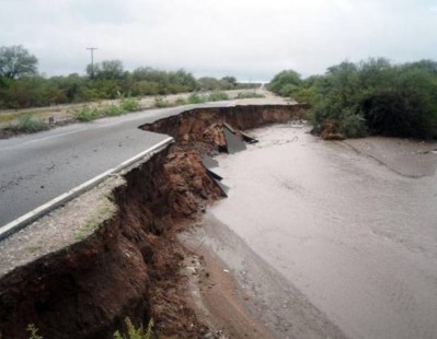 Un muerto y más de 900 evacuados por el temporal en San Juan