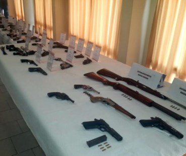 Veinte detenidos y 95 armas secuestradas en el Conurbano