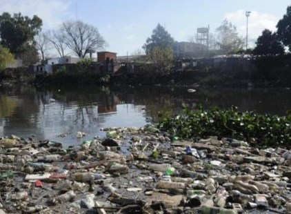 Cuestionan los "retrasos y acciones cosméticas" en el saneamiento del Riachuelo