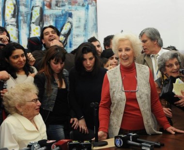 Estela de Carlotto recuperó a su nieto tras 36 años: "Este es un triunfo de los argentinos"