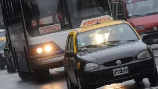 El taxi vuelve a aumentar y acumula un alza del 30% en 8 meses