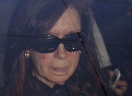 La Presidenta sigue internada por un "diagnóstico presuntivo de sigmoiditis" 